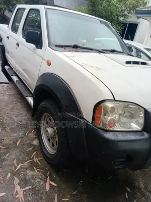 Nissan Hardbody 2017 White