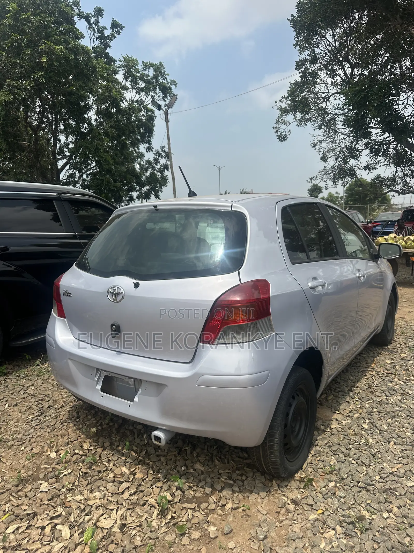 Toyota Vitz 1.5 FWD 5dr 2010 Silver