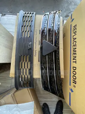 Mitsubishi Outlander 2023-on Grille(top and Down) Available