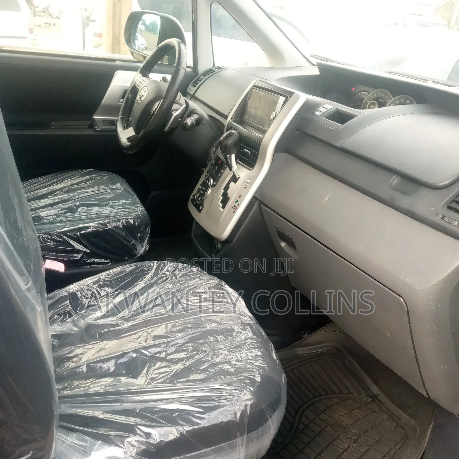 Toyota Voxy 2012 Black