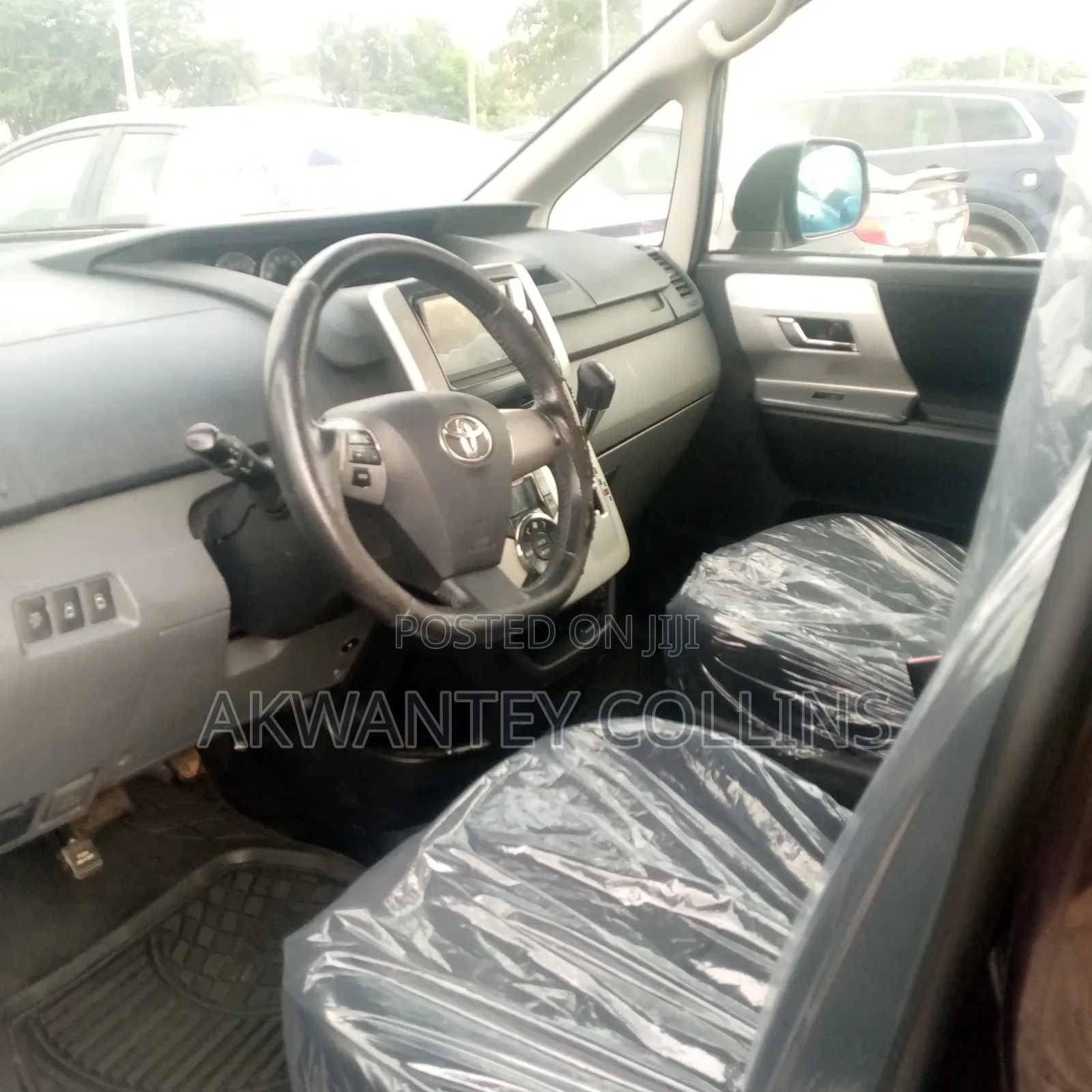 Toyota Voxy 2012 Black