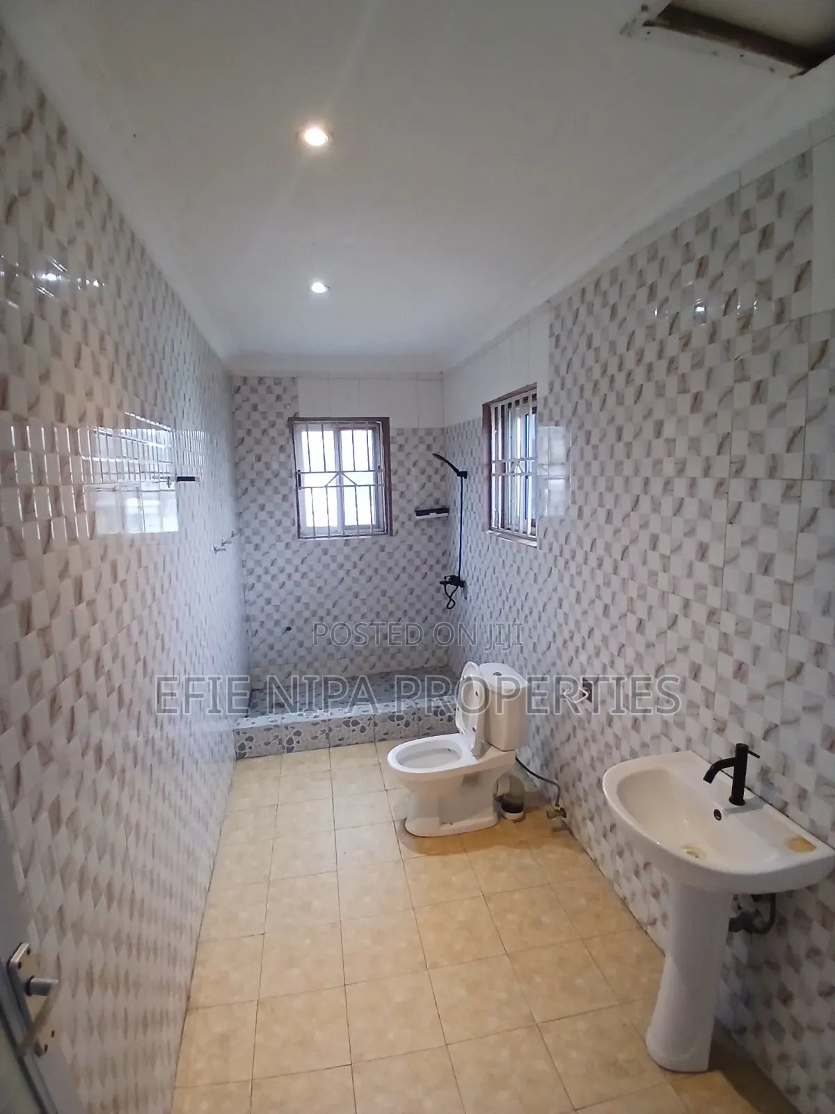 3bdrm Duplex in Ga East Municipal for rent