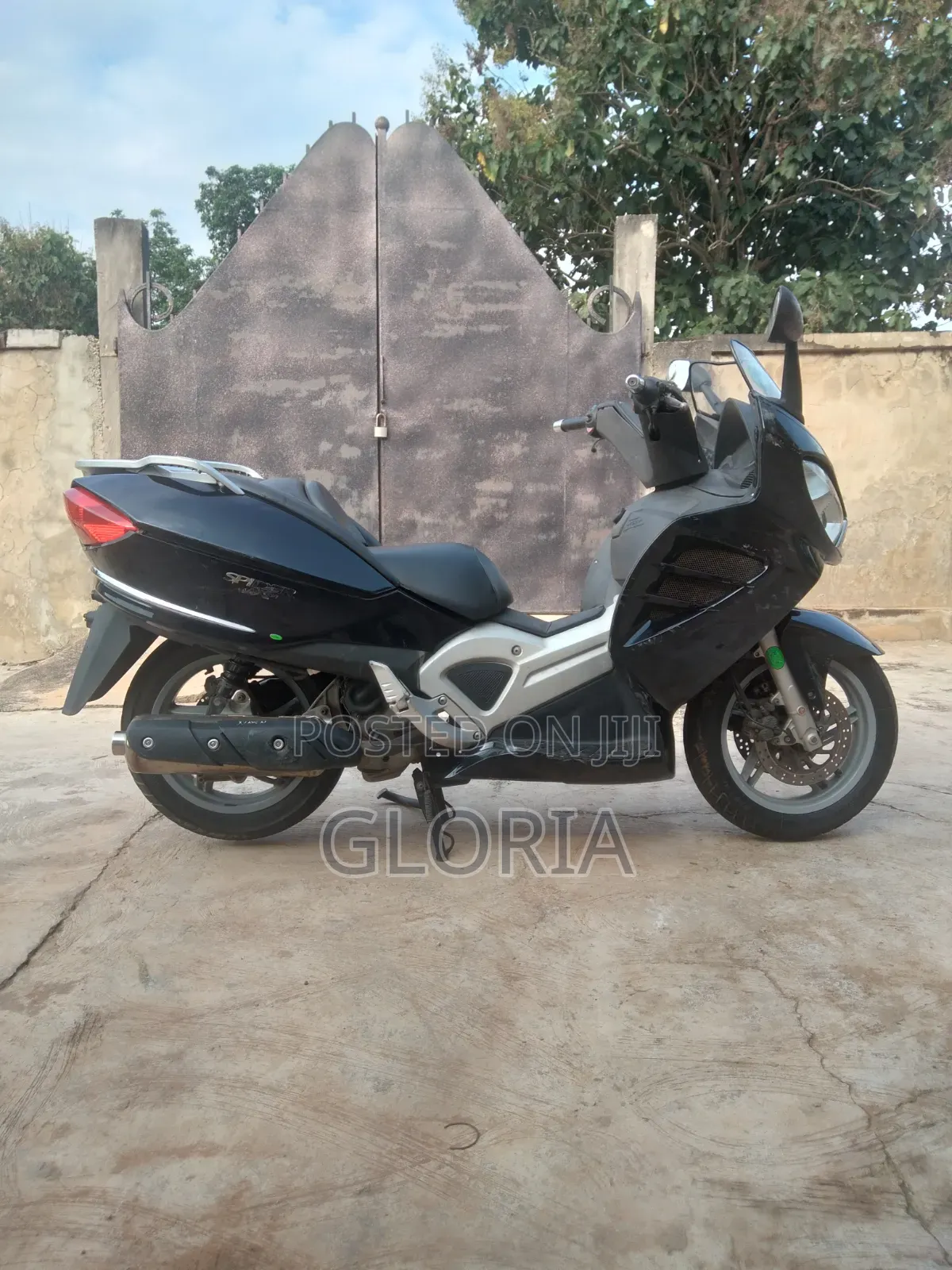 Aprilia 2023 Black