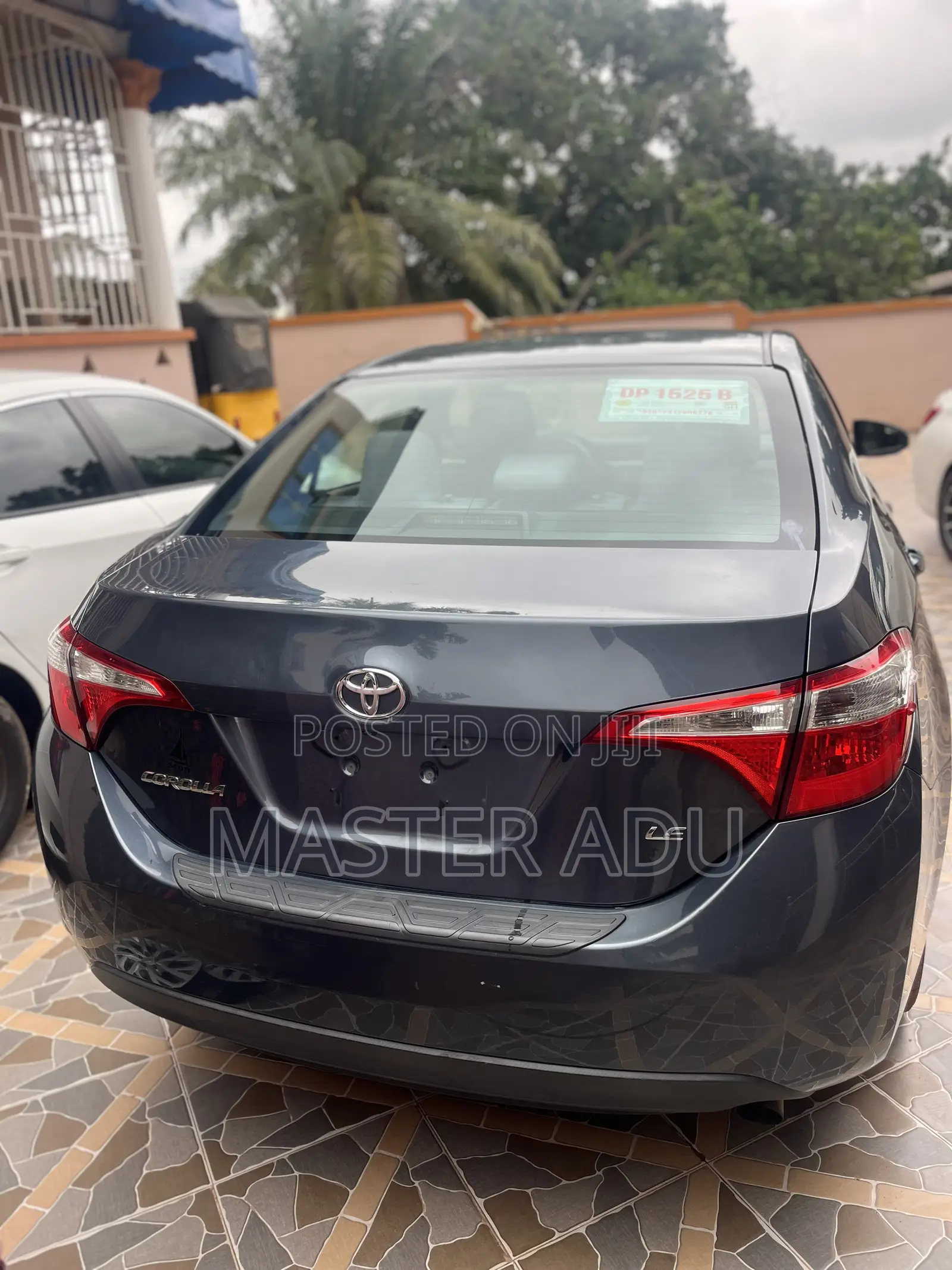 Toyota Corolla LE 4dr Sedan (1.8L 4cyl CVT) 2016 Gray