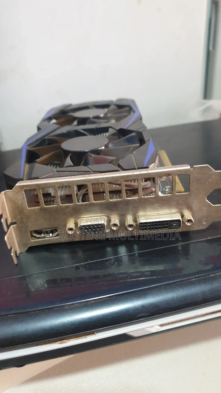Video Card VGA 4GIG