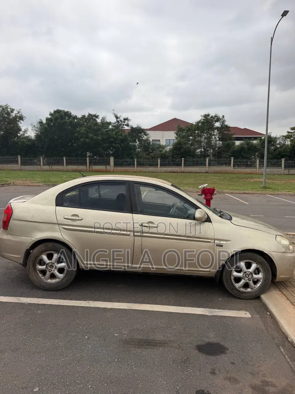 Hyundai Accent 2009 Gold