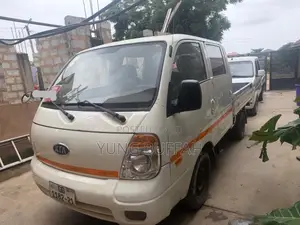 Kia Bongo 2013 White