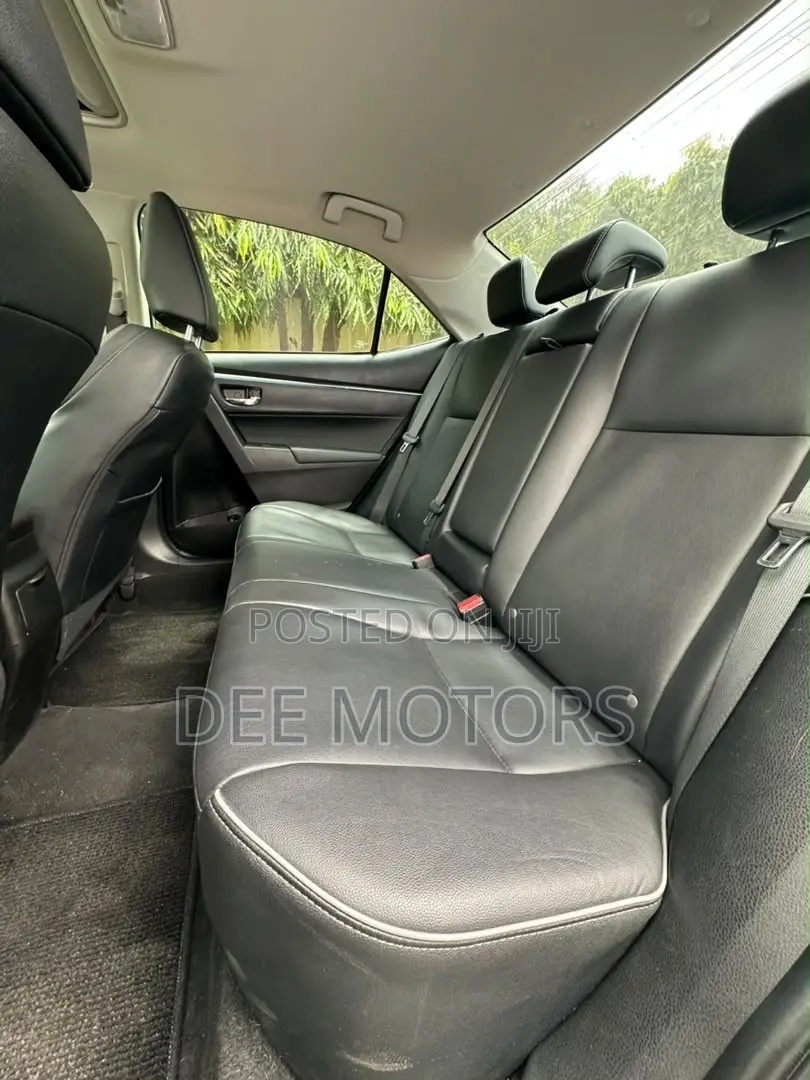 Toyota Corolla S Premium 4dr Sedan (1.8L 4cyl CVT) 2016 Silver