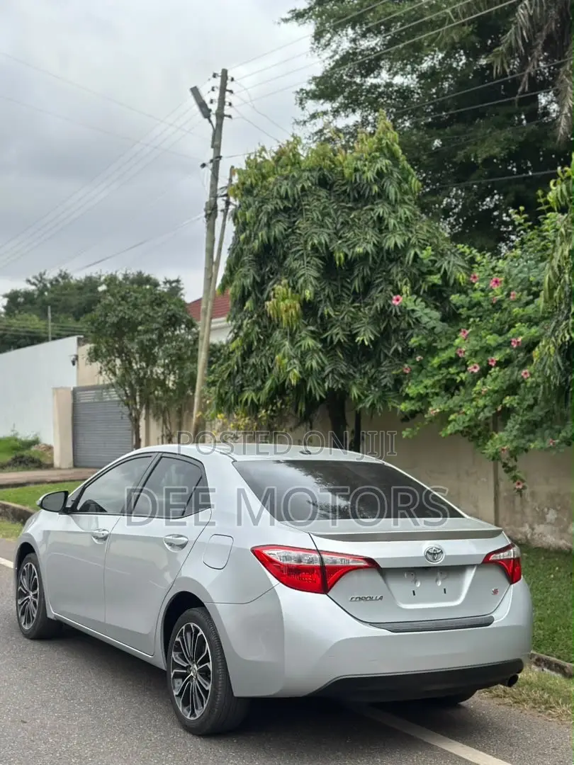 Toyota Corolla S Premium 4dr Sedan (1.8L 4cyl CVT) 2016 Silver