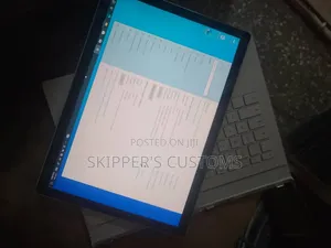 New Laptop Microsoft Surface Book 2 8GB Intel Core i5 SSD 256GB
