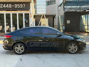 Hyundai Avante 2016 Black