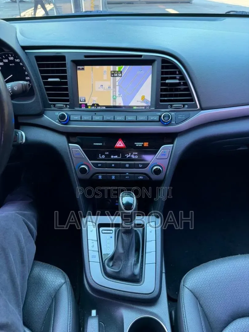 Hyundai Avante 2016 Black