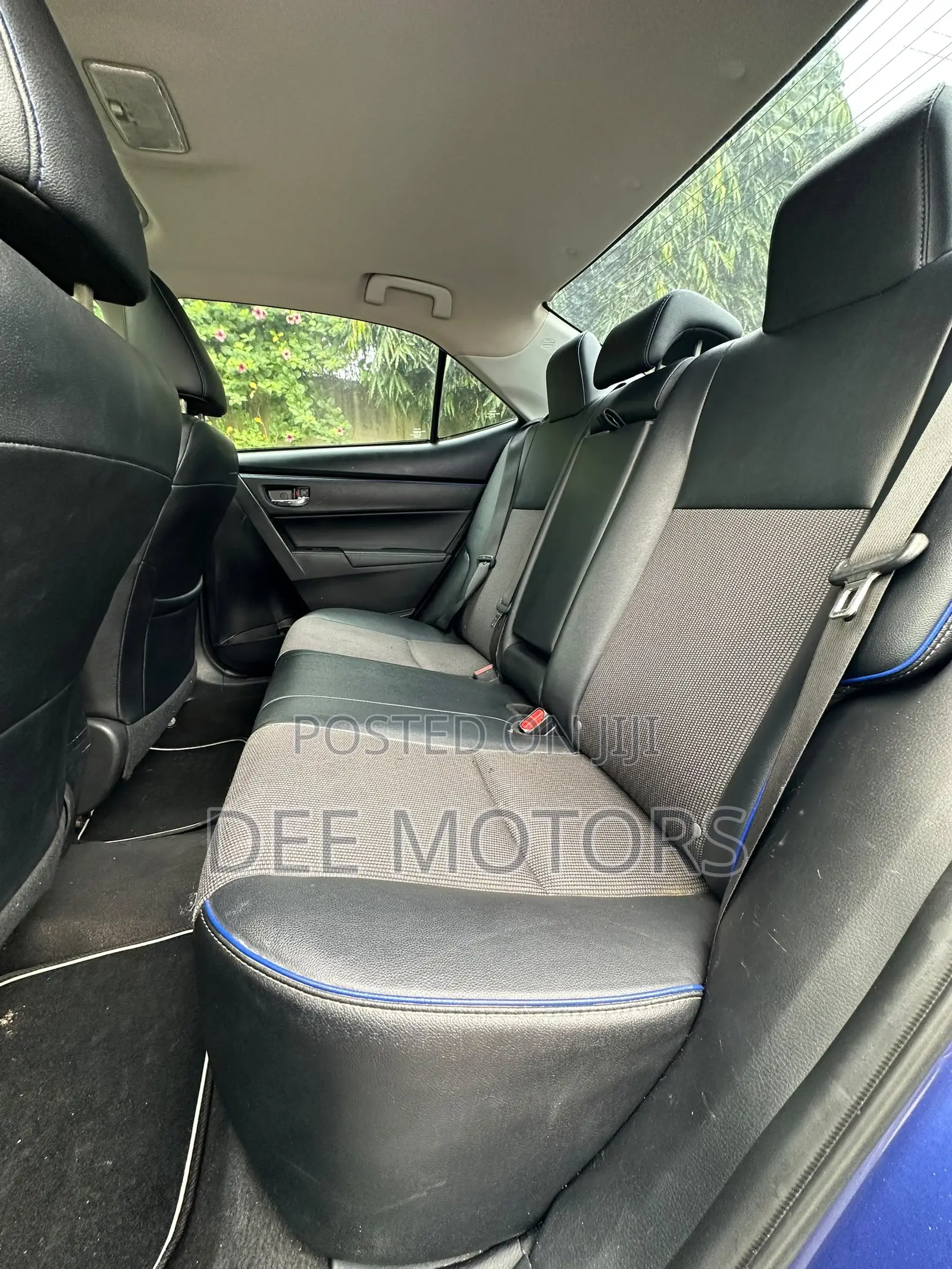 Toyota Corolla SE Special Edition 4dr Sedan (1.8L 4cyl CVT) 2017 Blue