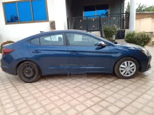 Hyundai Elantra 2019 Blue