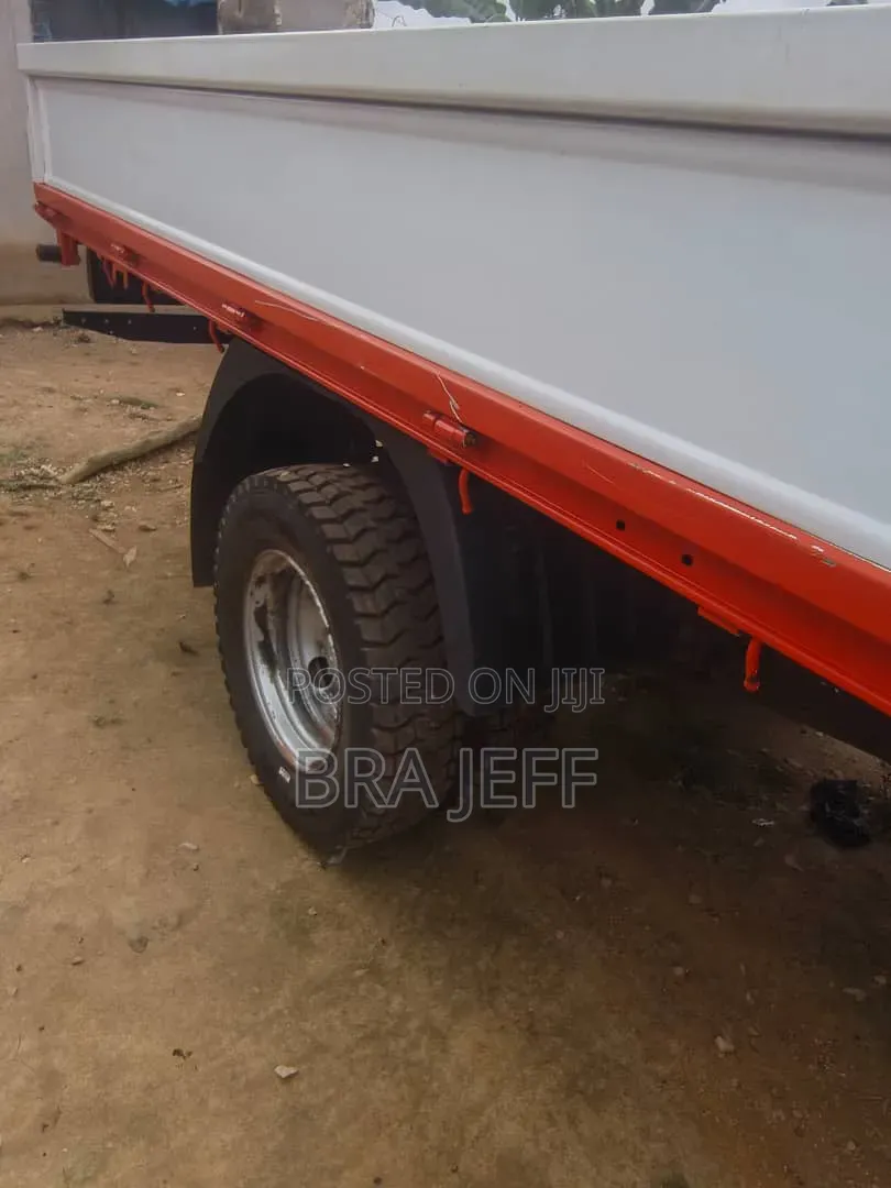 Kia Granbird 2015 White