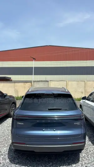 Geely Galaxy L7 1.5 Hybrid AWD 2024 Blue