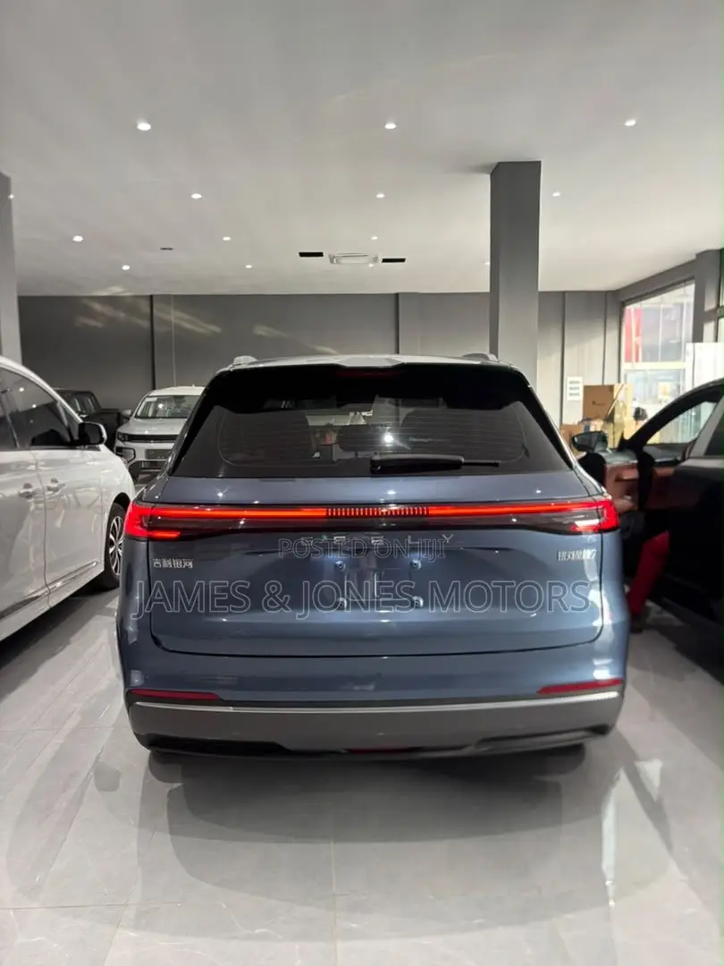 Geely Galaxy L7 1.5 Hybrid AWD 2024 Blue