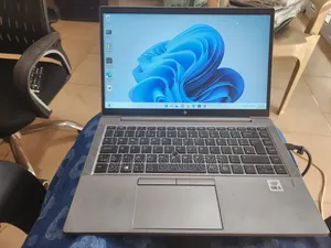 Laptop HP ZBook Firefly 14 G7 8GB Intel Core i5 SSD 256GB