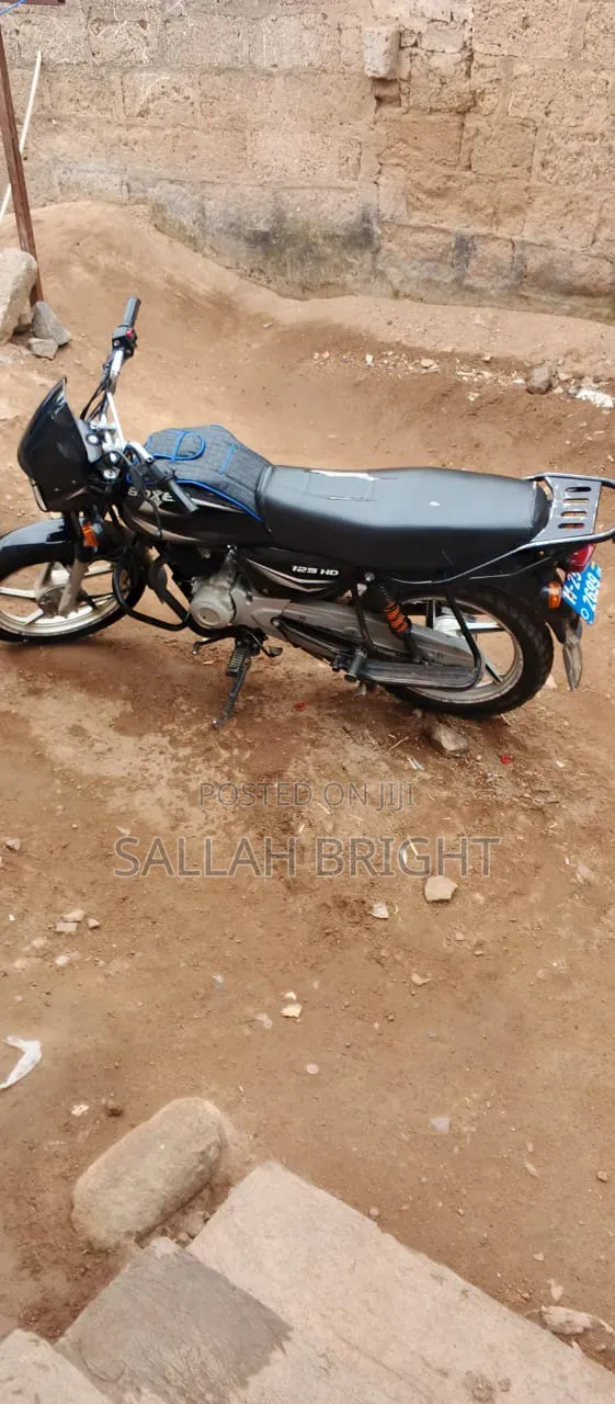 Bajaj Boxer 125 2025 Black