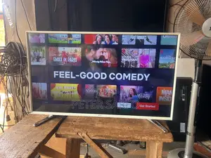 White Samsung Smart LED TV (40)