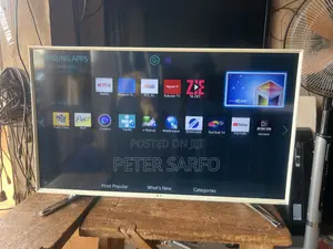 White Samsung Smart LED TV (40)