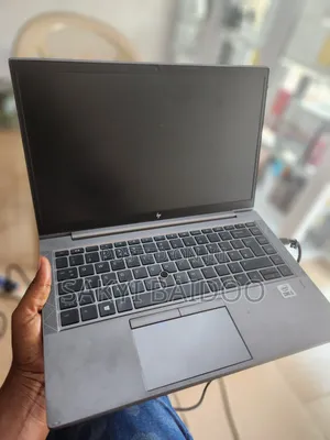 Laptop HP ZBook Firefly 14 G7 8GB Intel Core i5 SSD 256GB