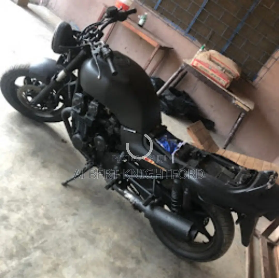 Honda CB 2000 Black