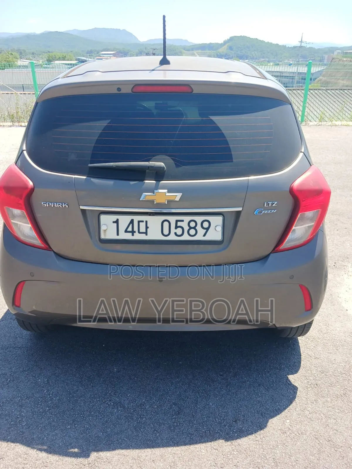 Chevrolet Spark 2016 Gray