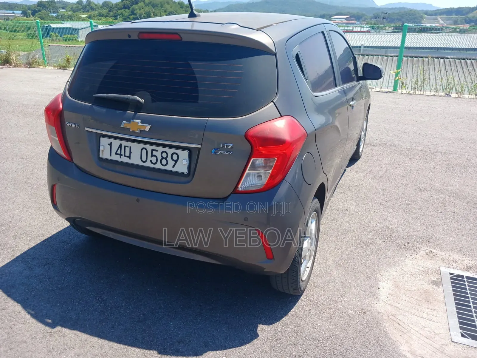 Chevrolet Spark 2016 Gray