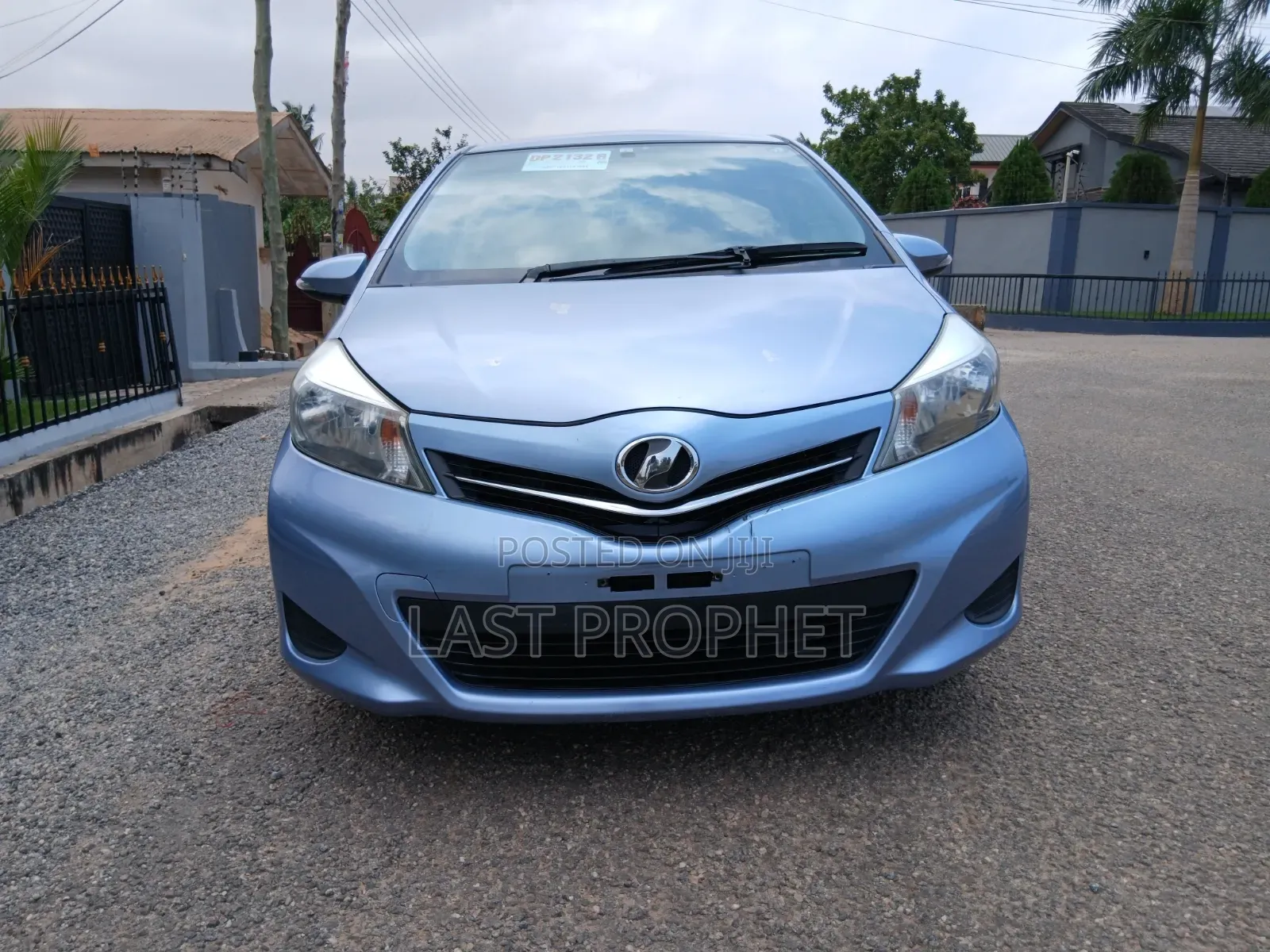 Toyota Vitz 2012 Blue