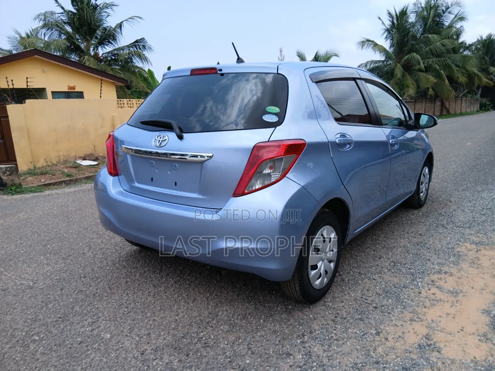 Toyota Vitz 2012 Blue