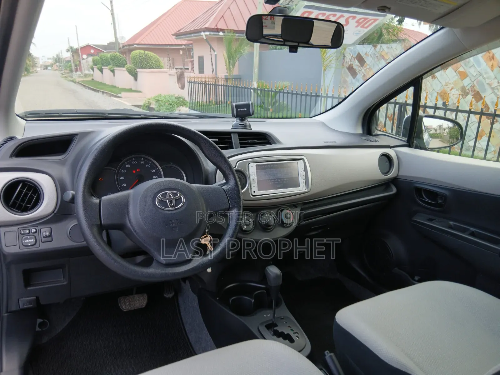 Toyota Vitz 2012 Blue
