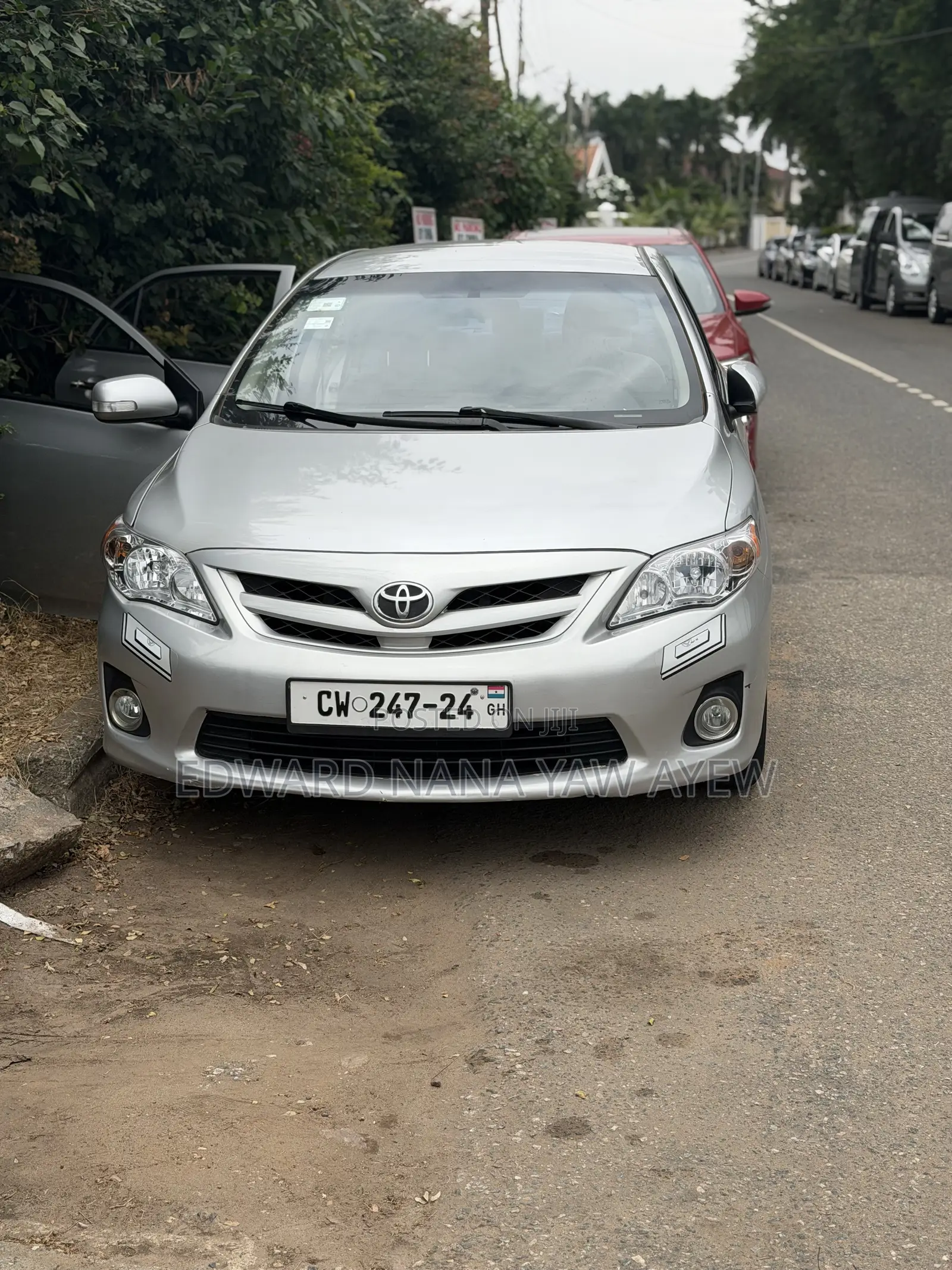 Toyota Corolla LE 4dr Sedan (1.8L 4cyl 4A) 2013 Silver