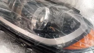 Hyundai Elantra Headlight 2018 (Left and Right)
