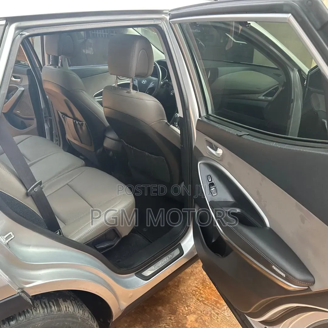 Hyundai Santa Fe 2018 Silver