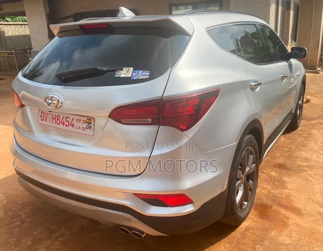 Hyundai Santa Fe 2018 Silver