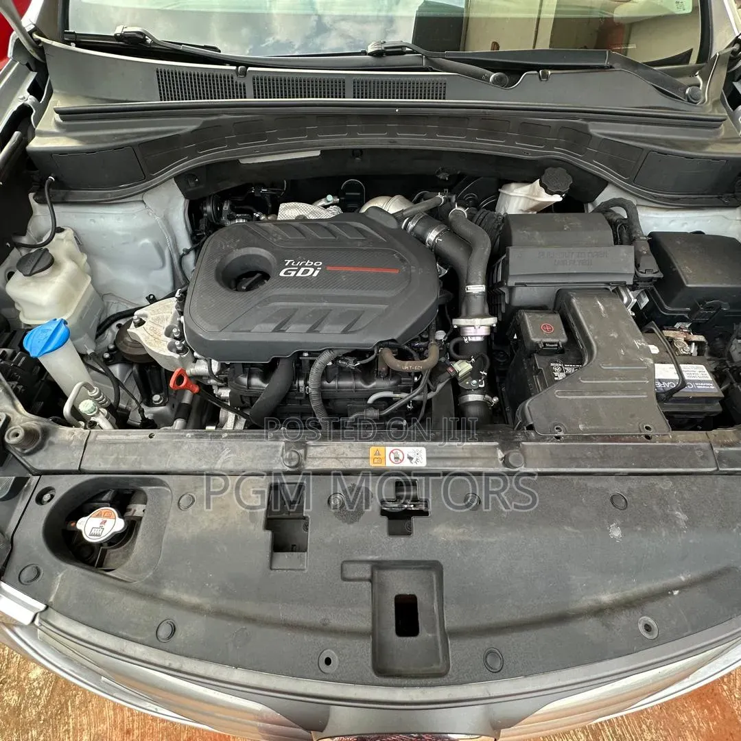 Hyundai Santa Fe 2018 Silver