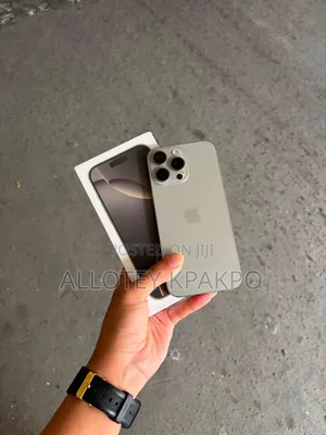 Apple iPhone 15 Pro Max 256 GB Silver