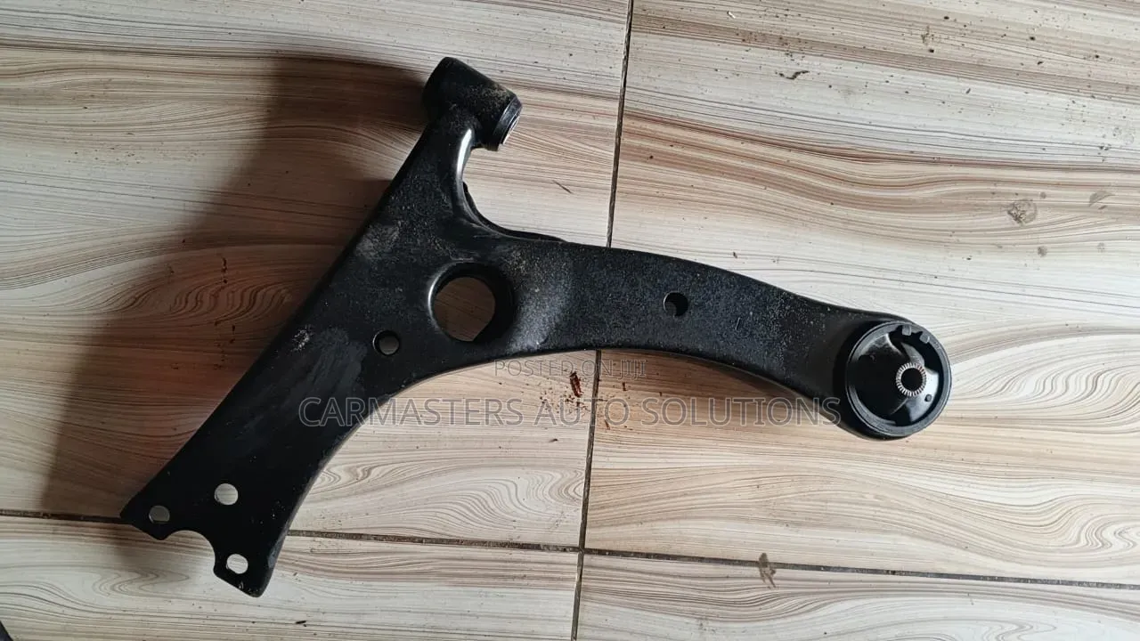 Corolla Lower Arm 03-19