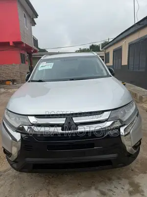 Mitsubishi Outlander 2019 Silver