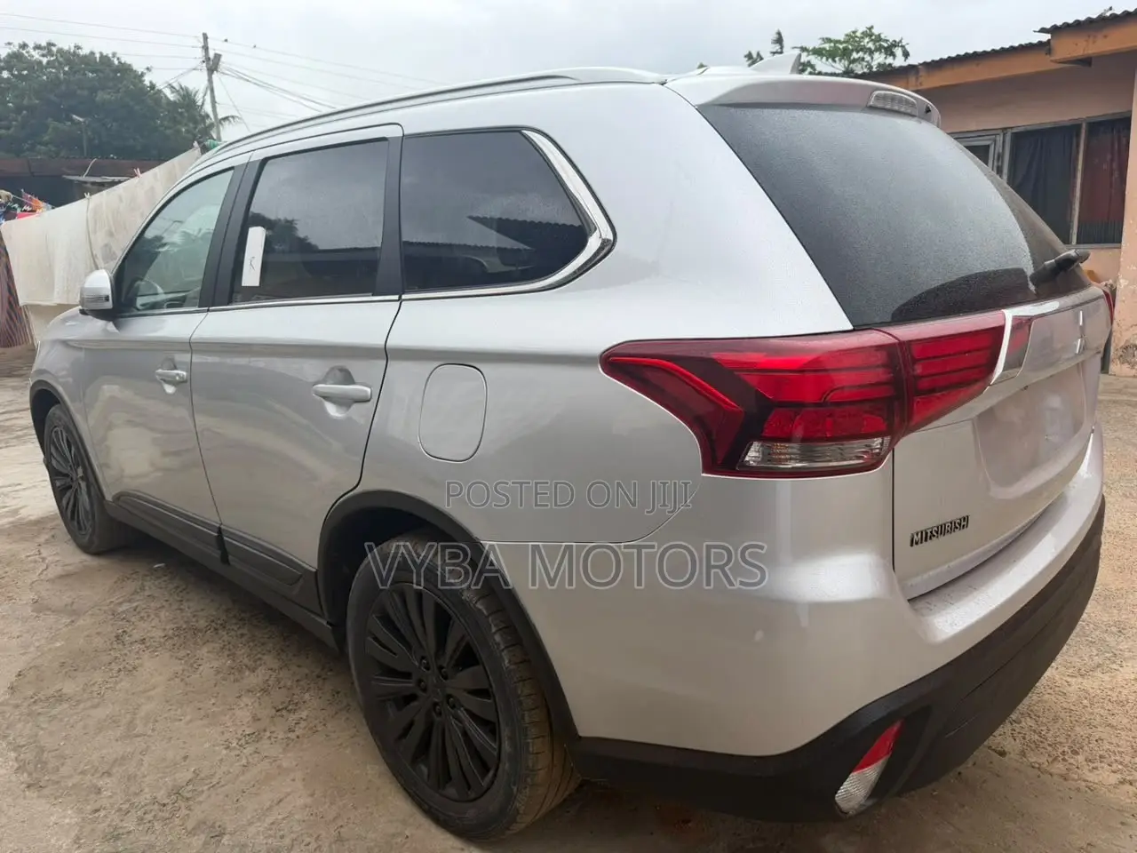 Mitsubishi Outlander 2019 Silver