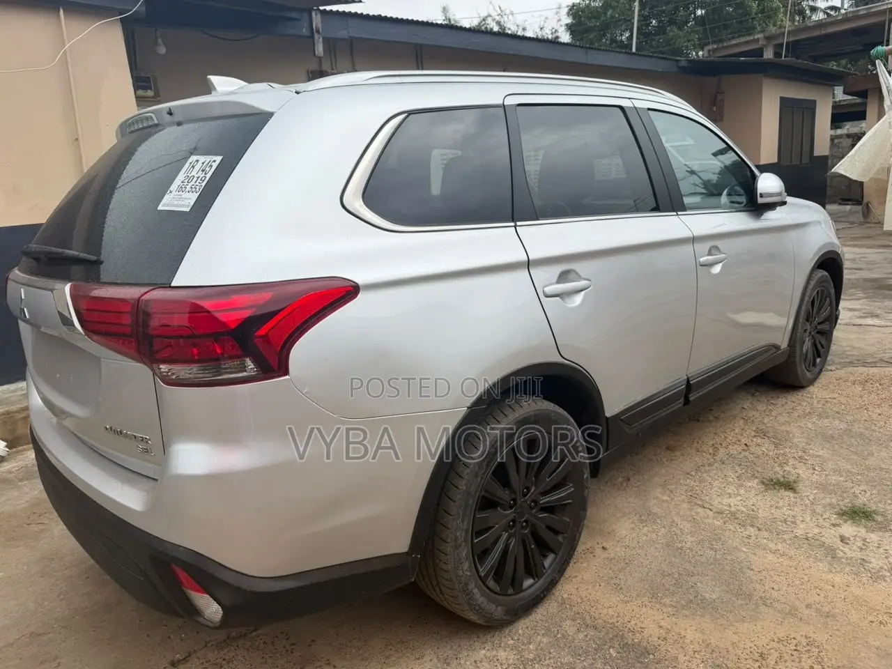 Mitsubishi Outlander 2019 Silver