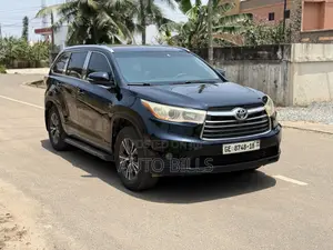 Toyota Highlander XLE 4dr SUV AWD (3.5L 6cyl 6A) 2015 Black