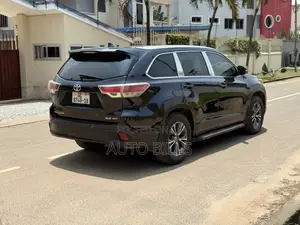 Toyota Highlander XLE 4dr SUV AWD (3.5L 6cyl 6A) 2015 Black