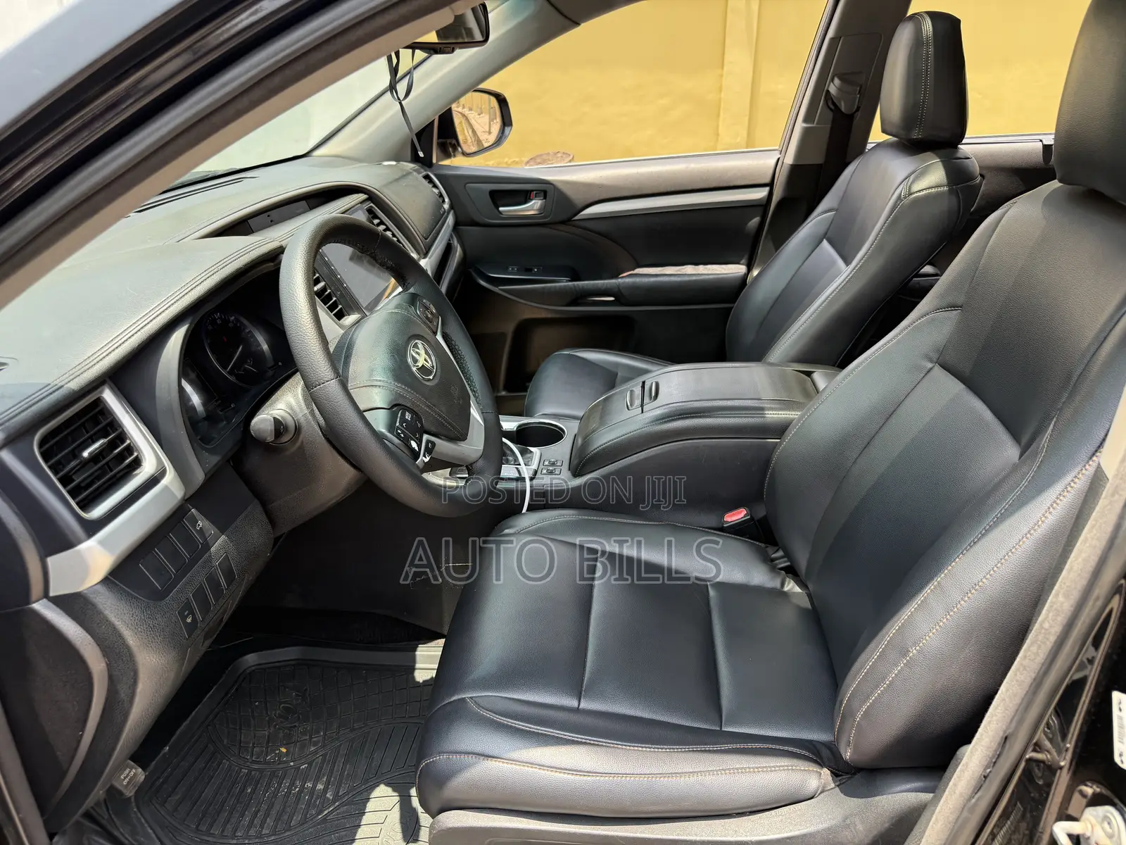 Toyota Highlander XLE 4dr SUV AWD (3.5L 6cyl 6A) 2015 Black