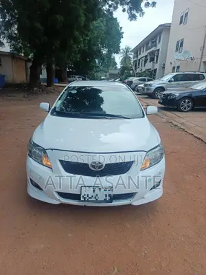 Toyota Corolla 2010 White