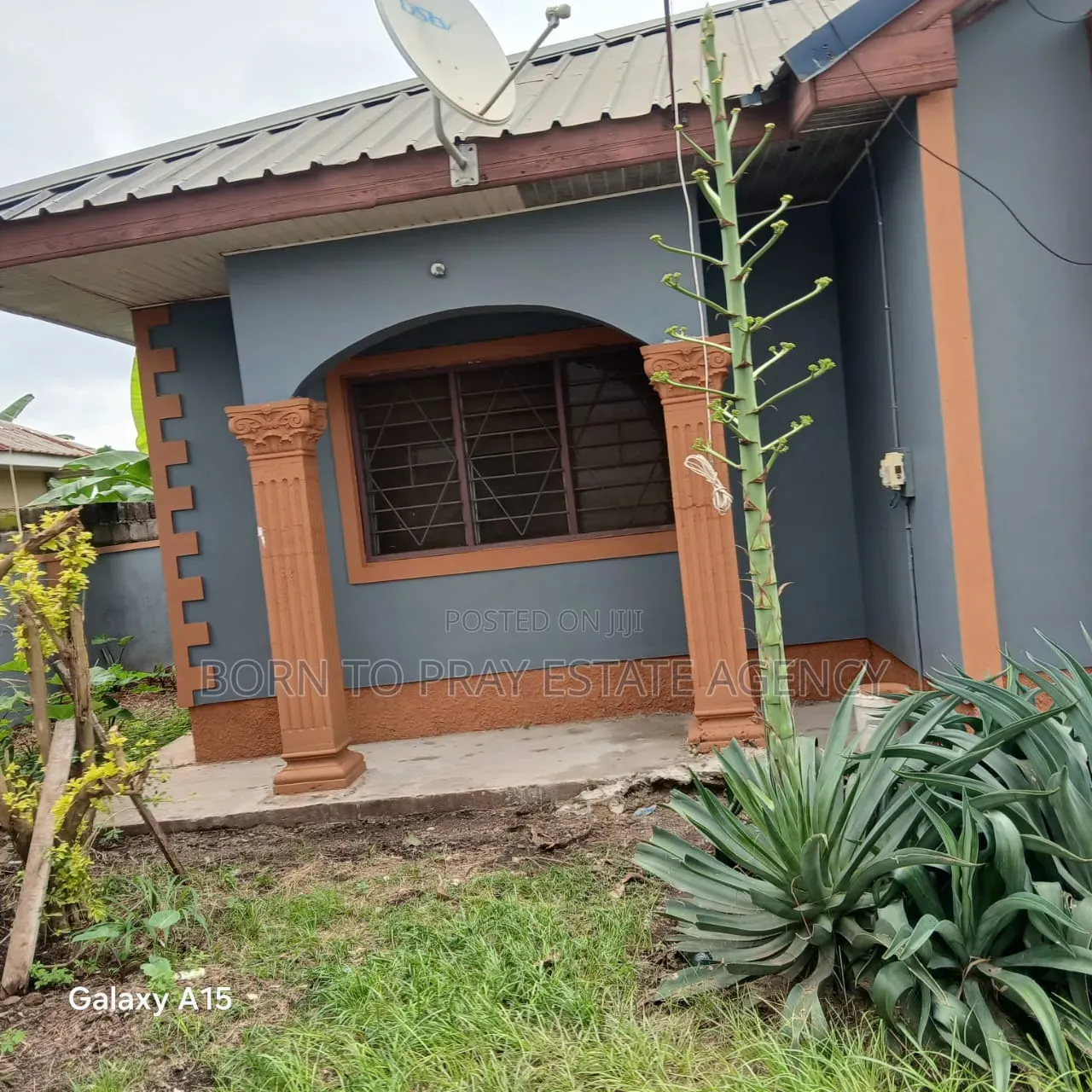 4bdrm House in Born To Pray Estate, Ejisu-Juaben Municipal for rent