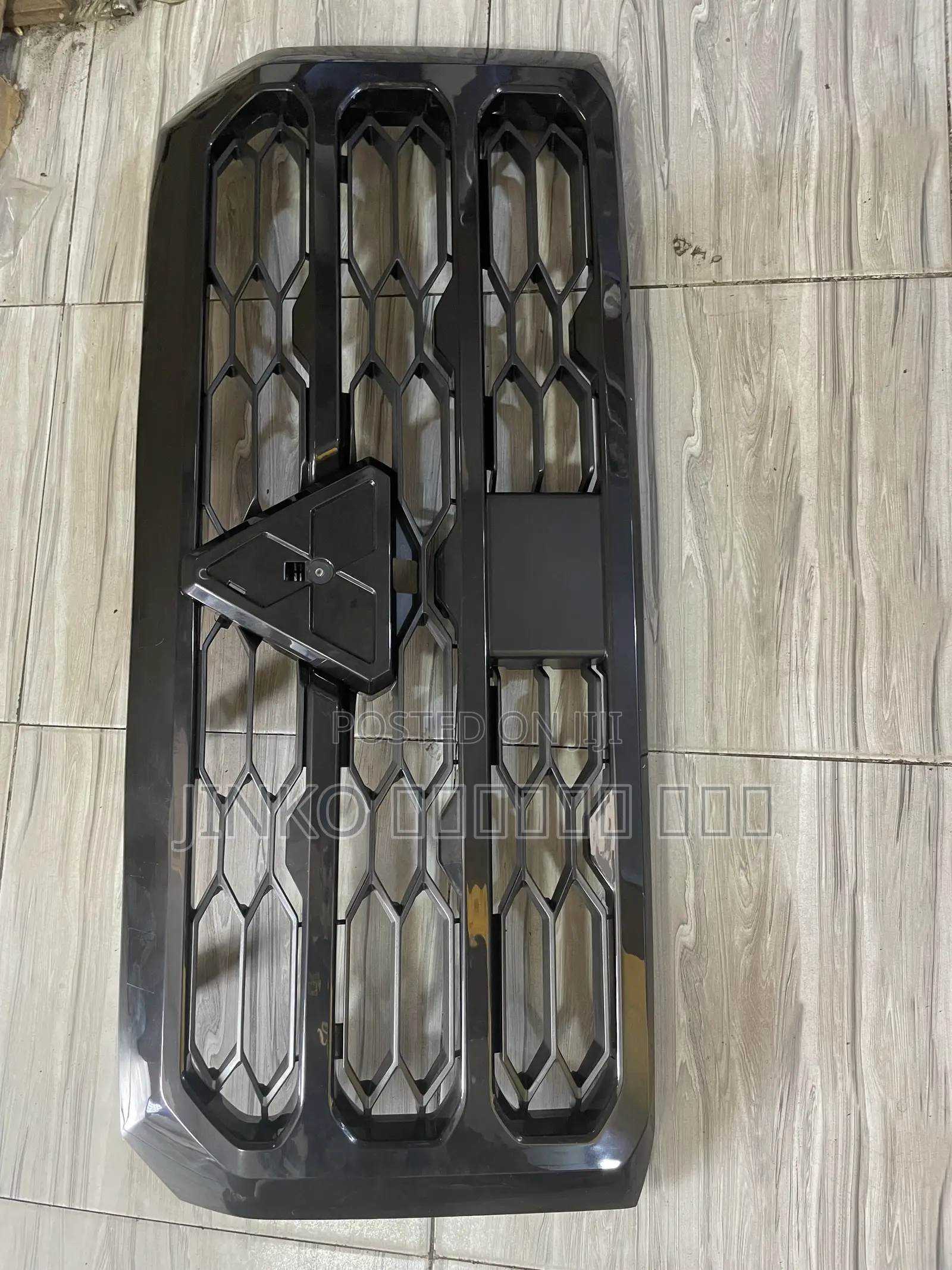 Mitsubishi L200 2024 Grille With Letters