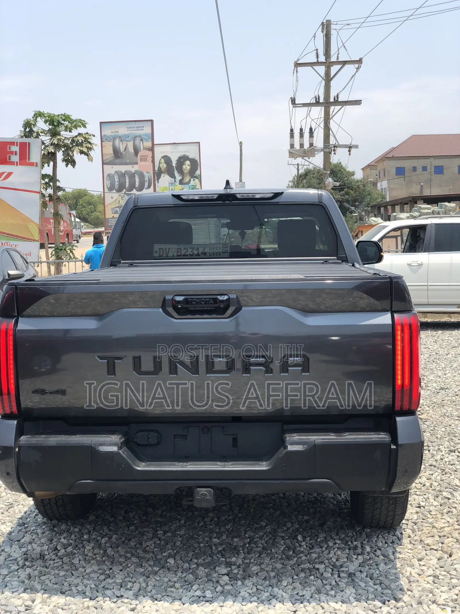 Toyota Tundra Hybrid 2024 Gray