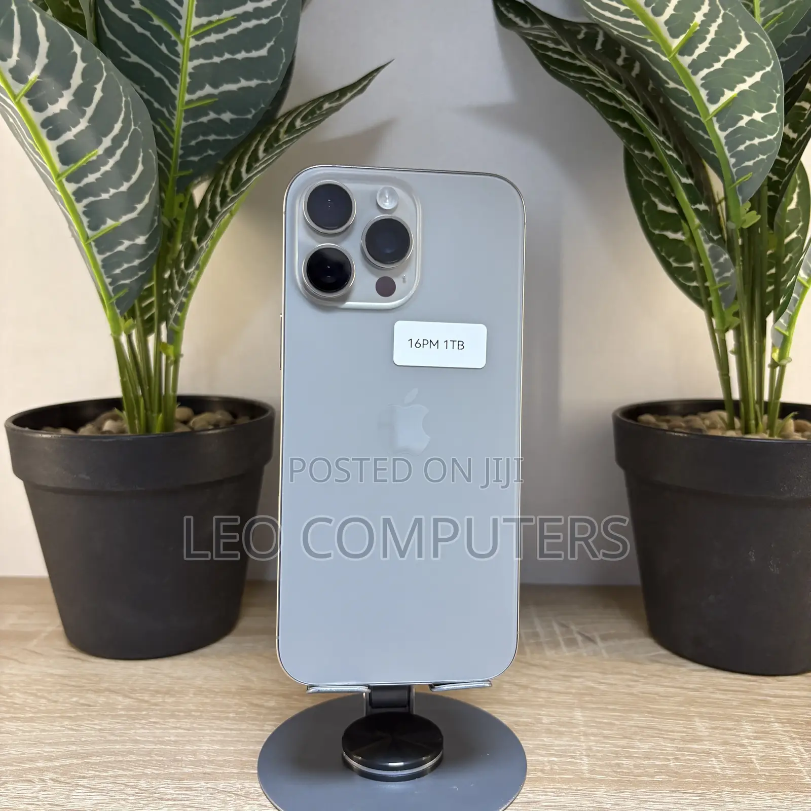 Apple iPhone 16 Pro Max 1 TB Gray